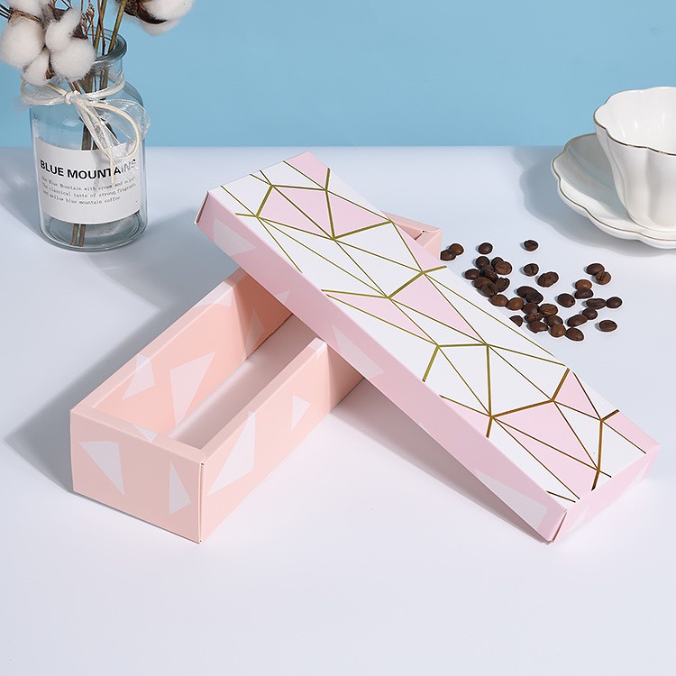 Hộp giấy đựng bánh kẹo cao cấp