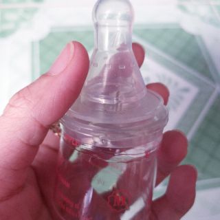 Núm ti silicon bình cổ hẹp size M