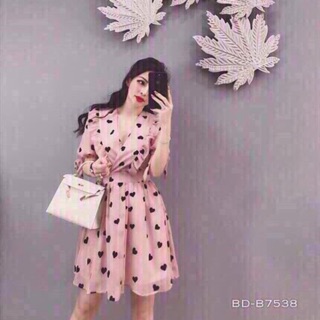 Đầm xoè trái tim tay nơ 3 màu cổ đắp chéo