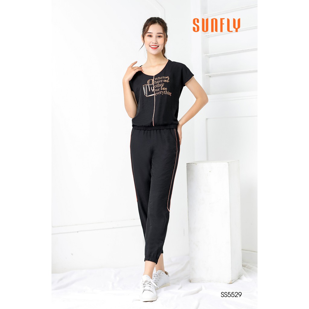 Bộ đồ thể thao nữ , áo tay cộc quần lỡ SUNFLY SS5529