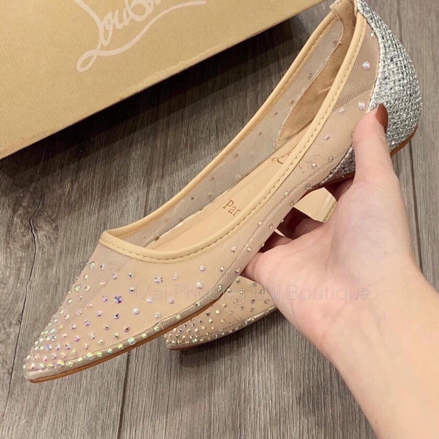 Giày bệt lưới đá