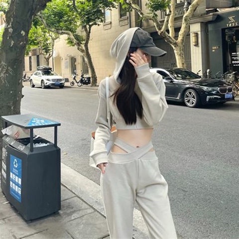 Bộ Áo Hoodie + Quần Short Thời Trang Mùa Thu Dành Cho Nữ 2021