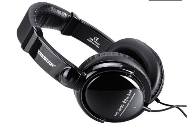 HEADPHONE TAI NGHE KIỂM ÂM CHUYỆN NGHIỆP TAKSTAR HD2000