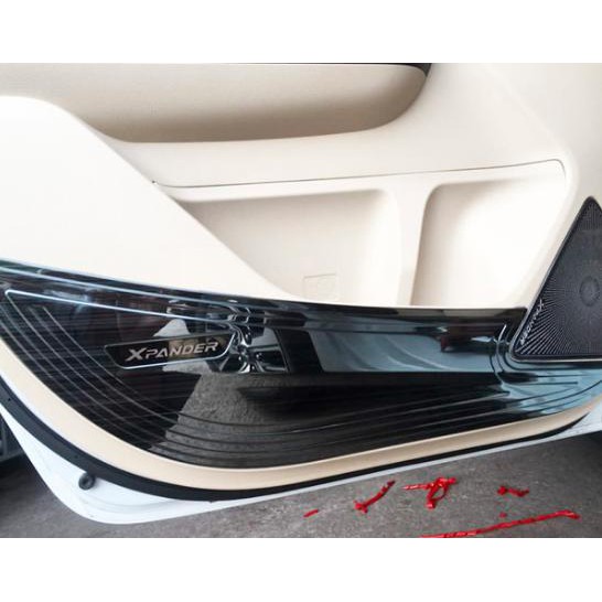 Ốp tapli Mitsubishi·Xpander titan cao cấp chống xước tặng kèm 1 cuộn băng dính 3M