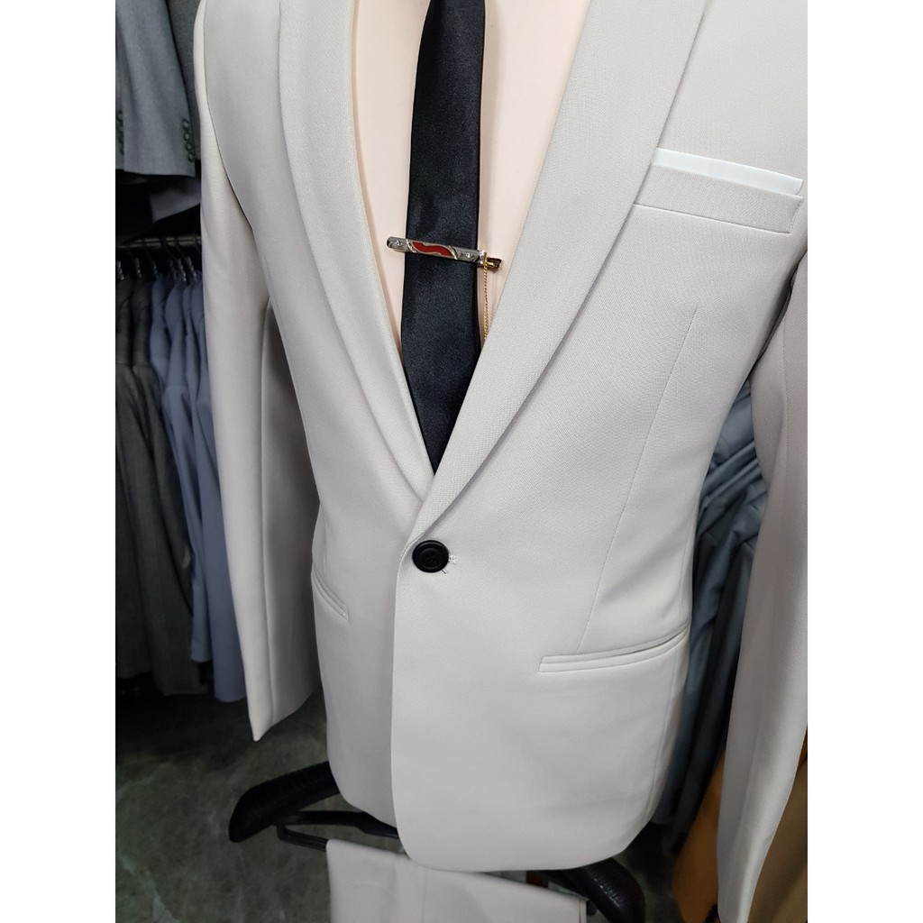 Bộ vest nam màu nude form ôm body chất vải dày mịn tặng cà vạt kẹp