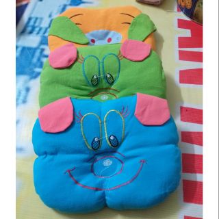 Gối lõm sơ sinh chống méo đầu cho bé