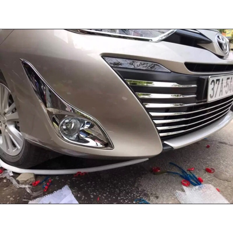 Bộ ốp mặt ca lăng xe Toyota Vios 2018-2020