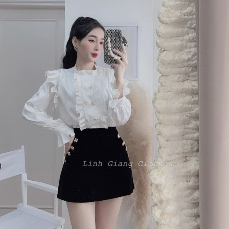 Áo sơ mi trắng tay bèo cúc đồng sang chảnh