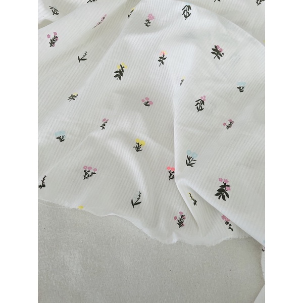 1,6m vải thô boi hoa nhí nền trắng