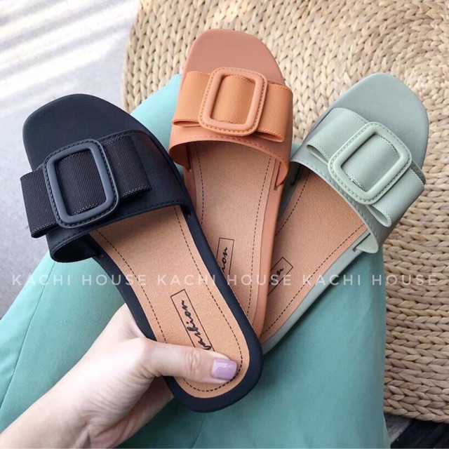 Dép lê nhựa dẻo