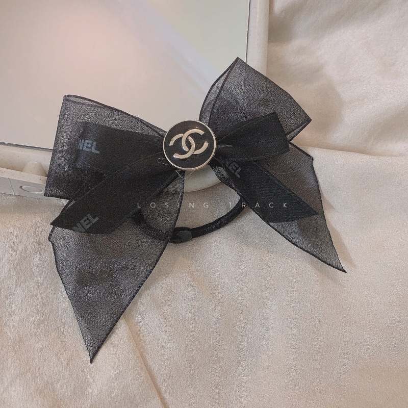 Cột tóc voan đính charm nơ đen kem dễ thương C21