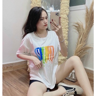 Áo thun trắng phom vừa