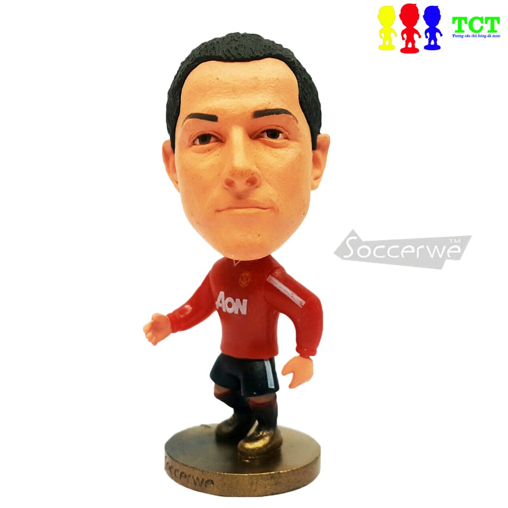 Tượng cầu thủ Chicharito