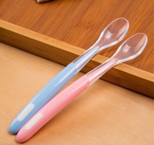 Thìa ăn dặm silicon cho bé uốn dẻo 90 độ(thìa sâu lòng)