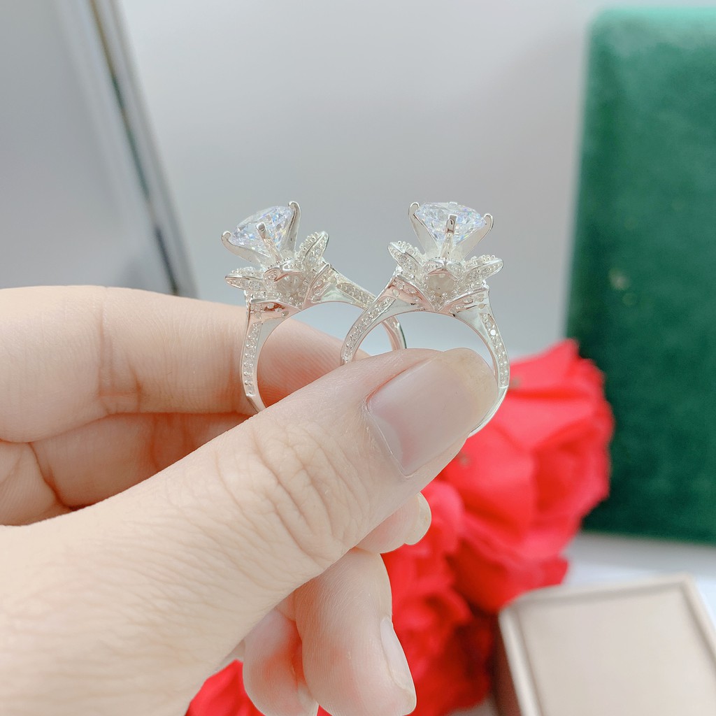 Nhẫn hoa nạm đá bản to, kiểu dáng xinh đẹp – QT146