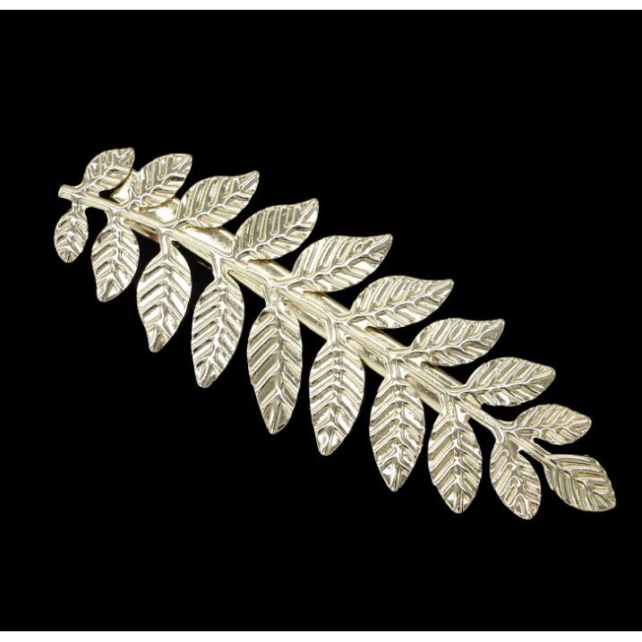 Kẹp lá vàng xinh quá, chỉ 25k