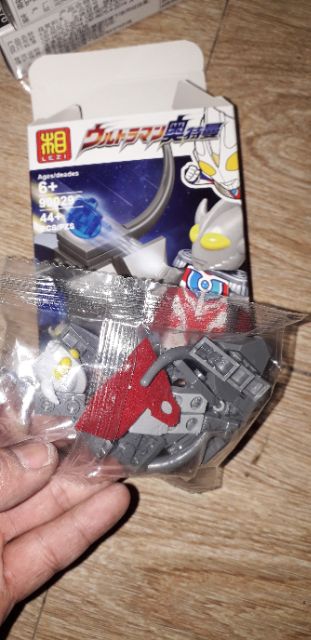 Lắp ráp 1 hộp LegoConverge Kamen Rider 90029