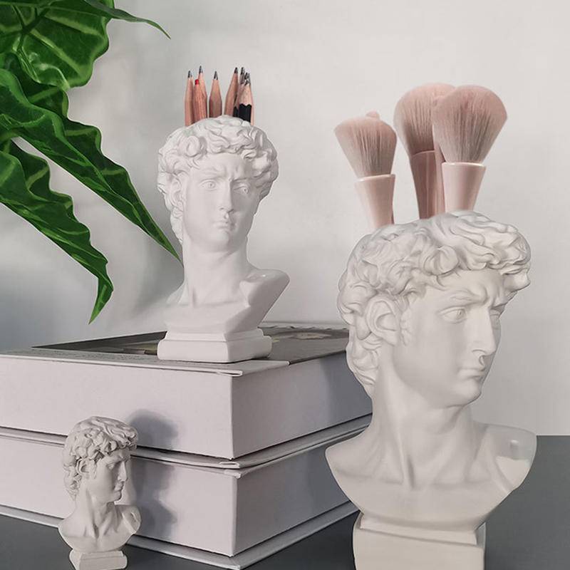 Giá đỡ bút cọ trang điểm hình đầu David Medici bằng Resin