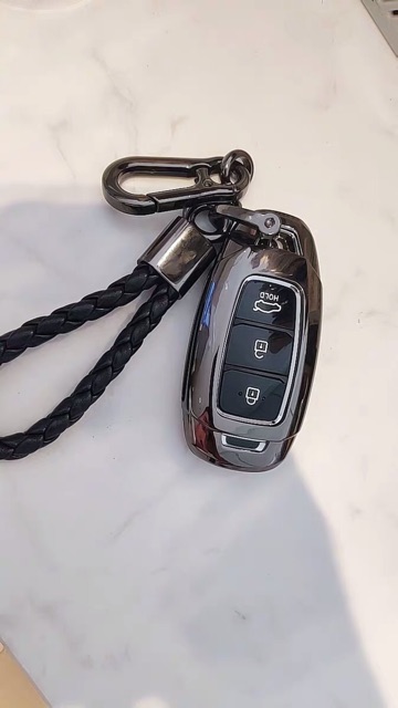 Ốp khoá kim loại cho xe Hyundai Accent, Kona, Santafe 2020