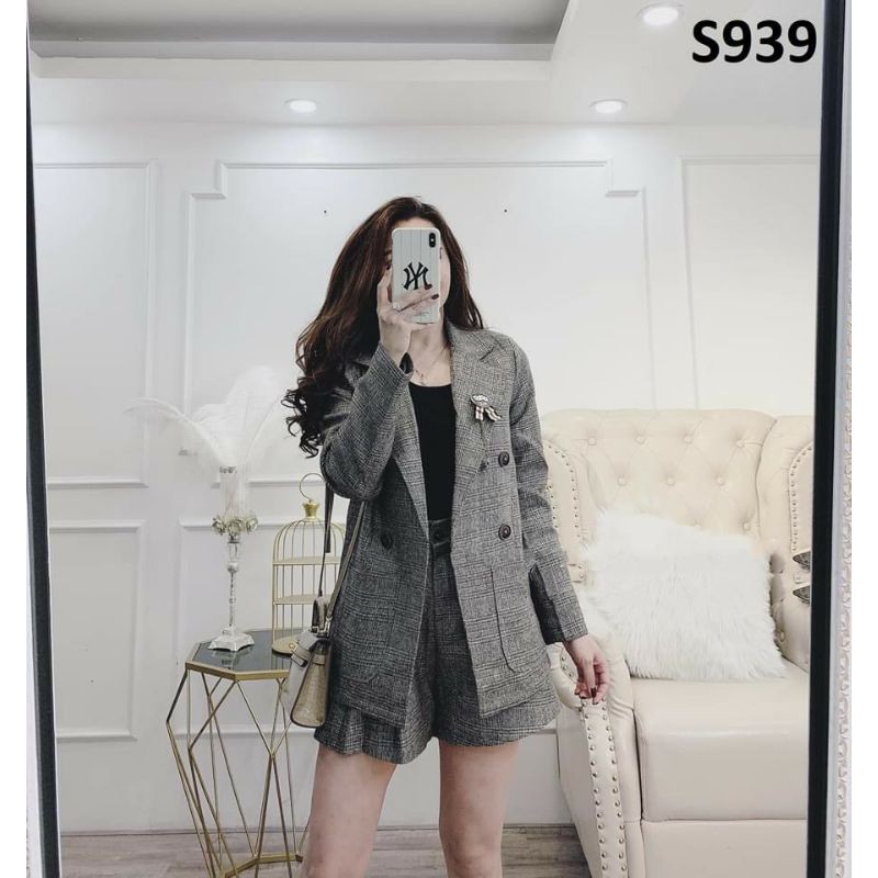 Set vest cách điệu.