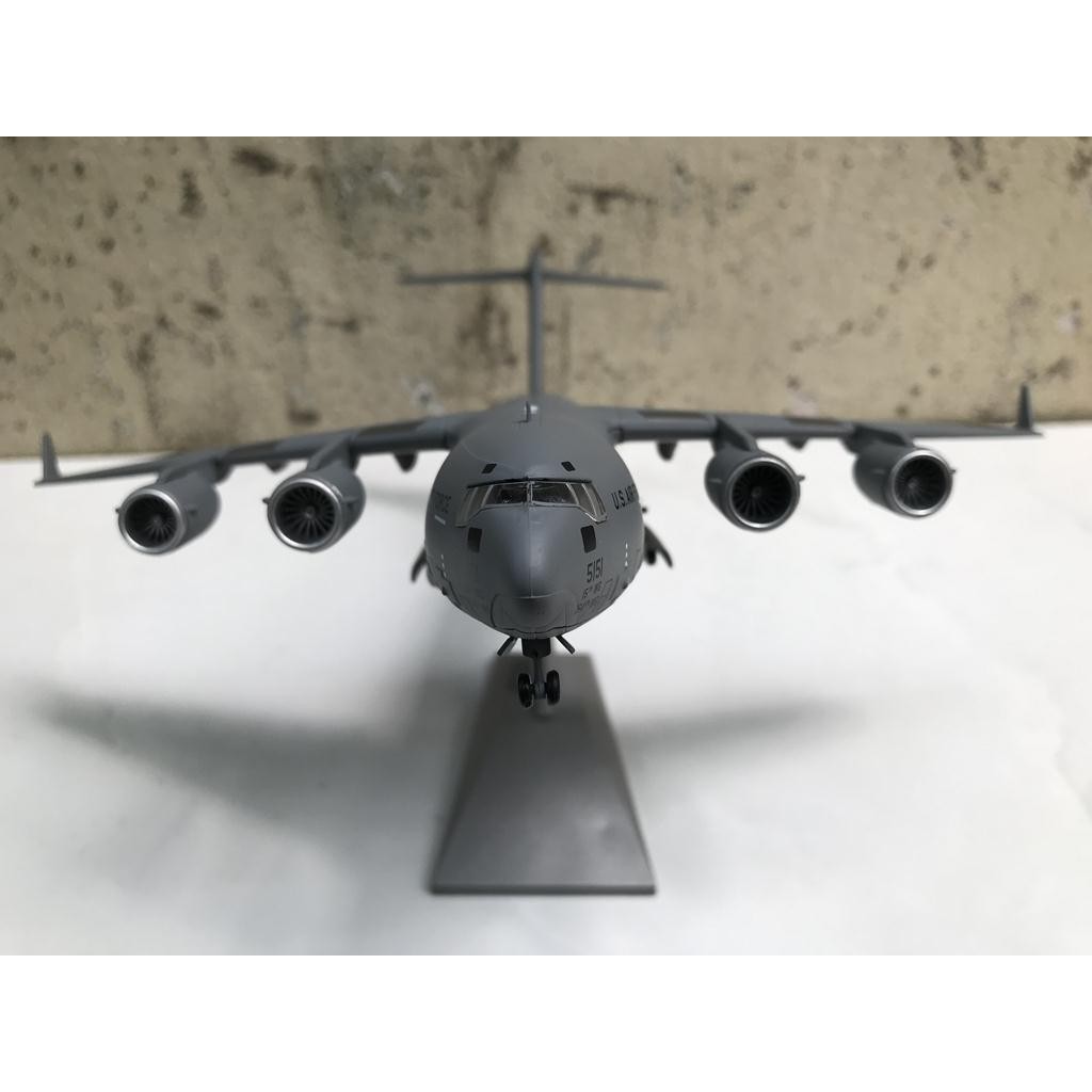 Mô hình Máy bay C-17 Globemaster III 1:200