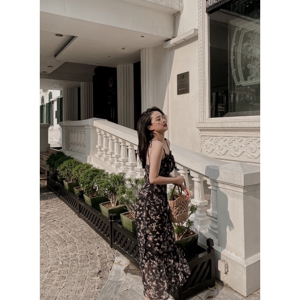 VÁY HAI DÂY HOA ĐEN