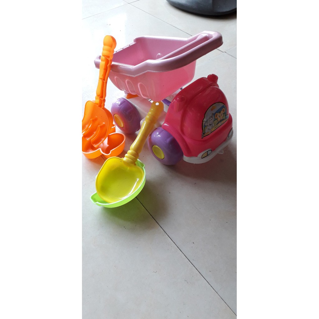 đồ chơi xe chở cát cho bé
