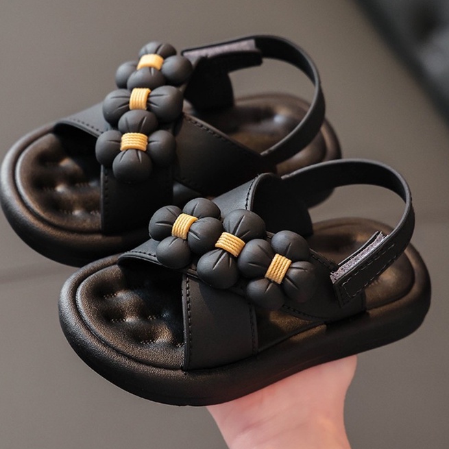 Giày quai dán hình hoa cúc thiết kế đan chéo cho bé gái siêu mềm