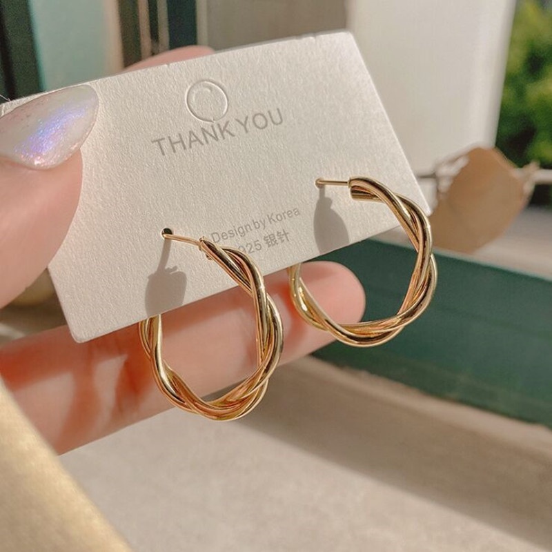 Khuyên tai kim loại hình tròn bản to kiểu Hàn Quốc phong cách cổ điển trẻ trung dành cho nữ