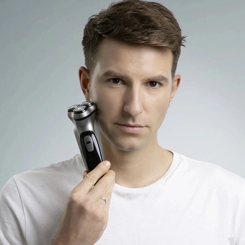 Máy cạo râu 3d bằng điện có thể sạc lại bằng đầu USB Type-C 3 lưỡi cạo di động dễ rửa dành cho nam giới