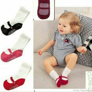 Set 2 đôi vớ hình đôi giày chống trơn cho bé