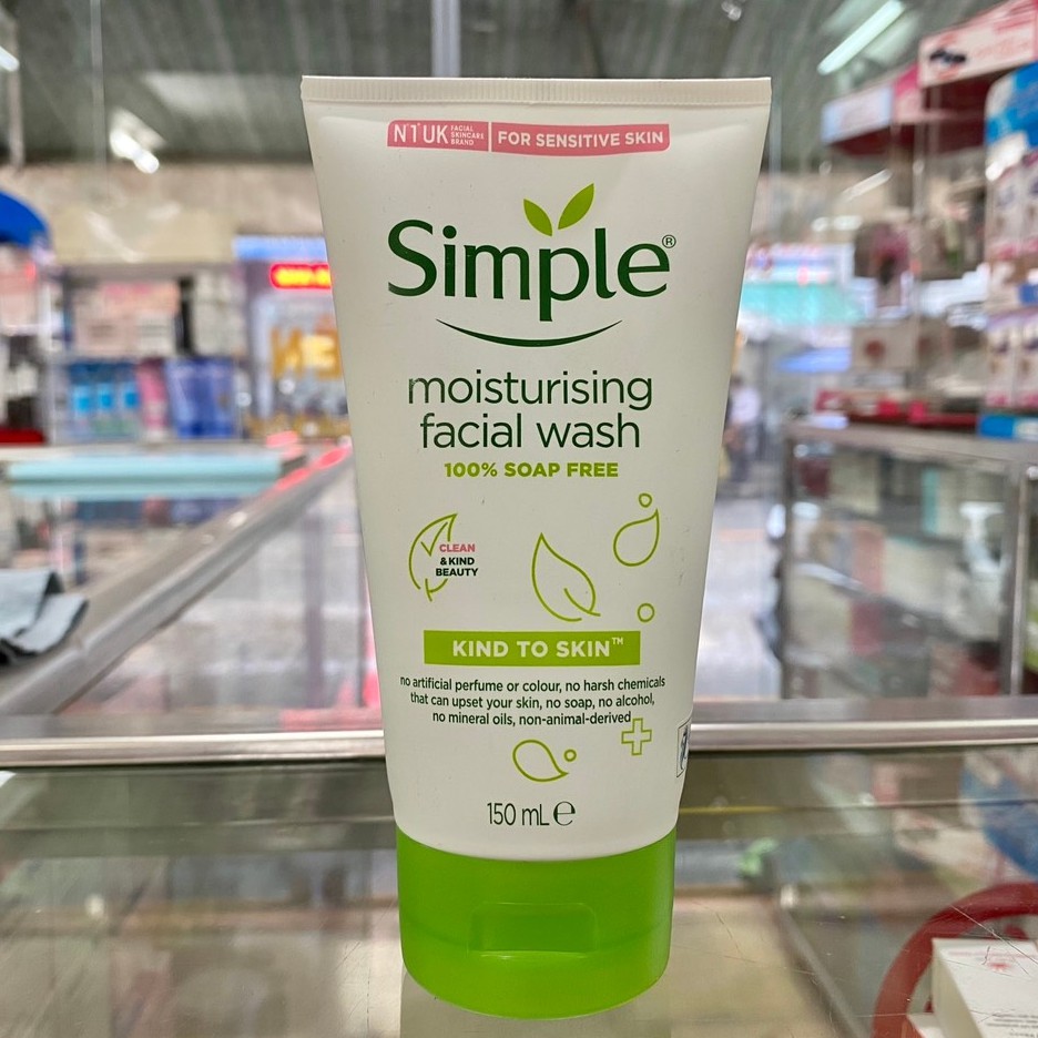 Sữa rửa mặt Simple Sensitive Skin Experts Moisturising Facial Wash 150ml (cho da khô)