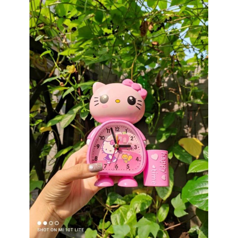 Đồng hồ hello kitty kèm khay bút có báo thức