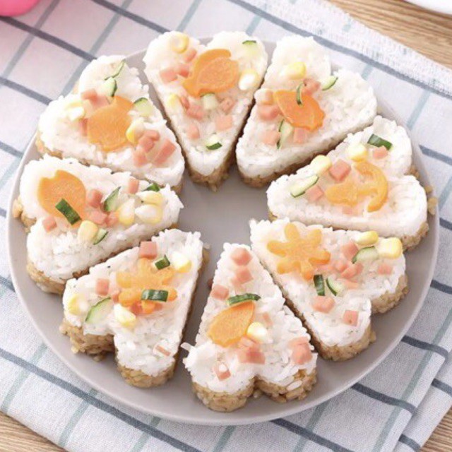 Khuôn Chia Xôi - Khuôn đa năng làm thạch rau câu,cơm, bánh - 8 ngăn