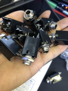 Jack 6 ly âm (cái) hàn máy LC3090 hàng loại 1 dùng cho đàn...