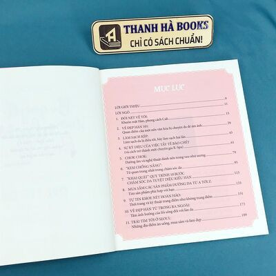Sách - The little book of skin care - Bí quyết dưỡng da kiểu Hàn Quốc