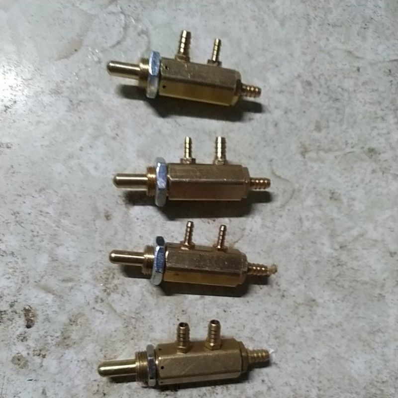 Van bàn đạp chân ghế nha khoa