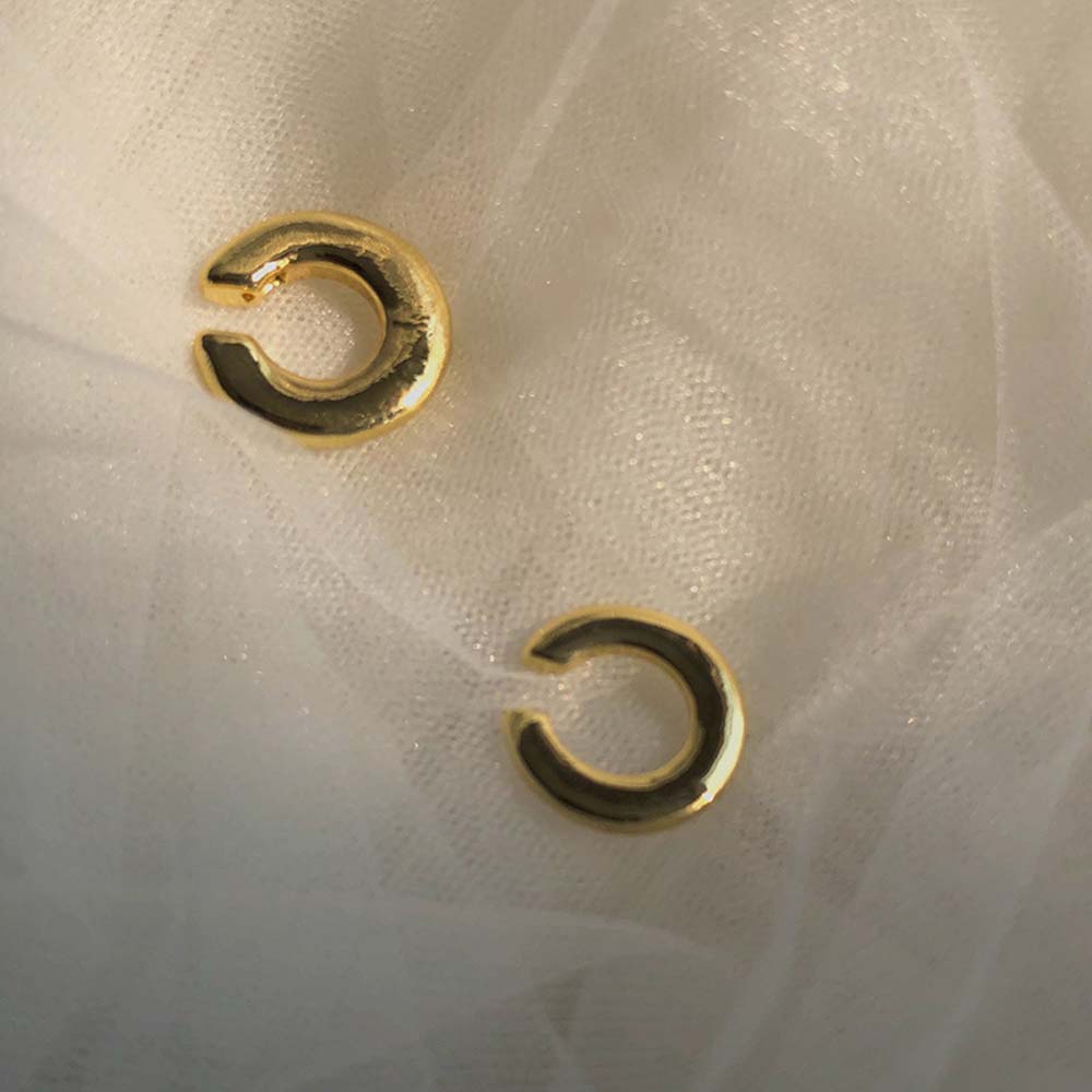 Bông tai hợp kim dạng tròn khắc họa tiết