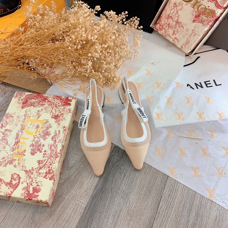Giày bệt mũi nhọn hở gót siêu xinh