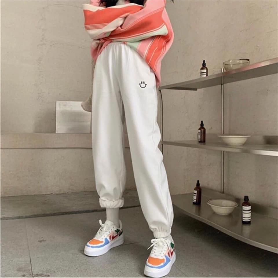 Quần nỉ in hình mặt cười | BigBuy360 - bigbuy360.vn