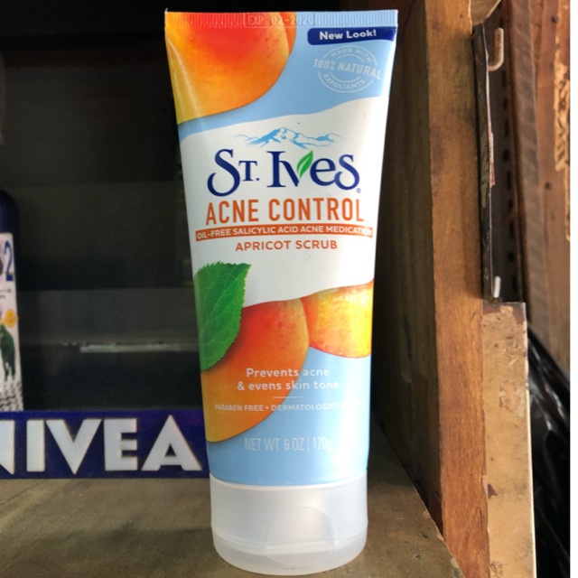 Sữa Rửa Mặt St.Ives Blemish Control Apricot Scrub 170g