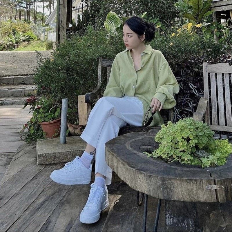 Set áo sơ mi xanh lá quần kaki trắng phòng cách ulzzang Hàn Quốc