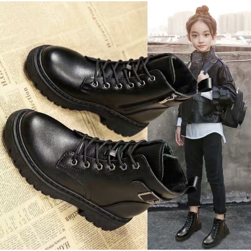 Giày boot bé trai bé gái nhiều mẫu có dây xích ngọc
