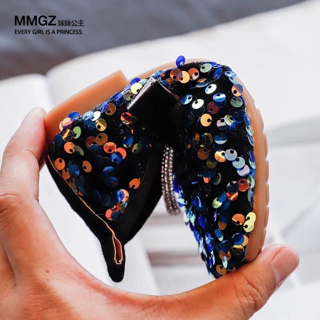 Giầy xinh cho bé gái