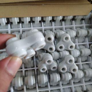 Sứ cách điện 3 cực F03-14 3P