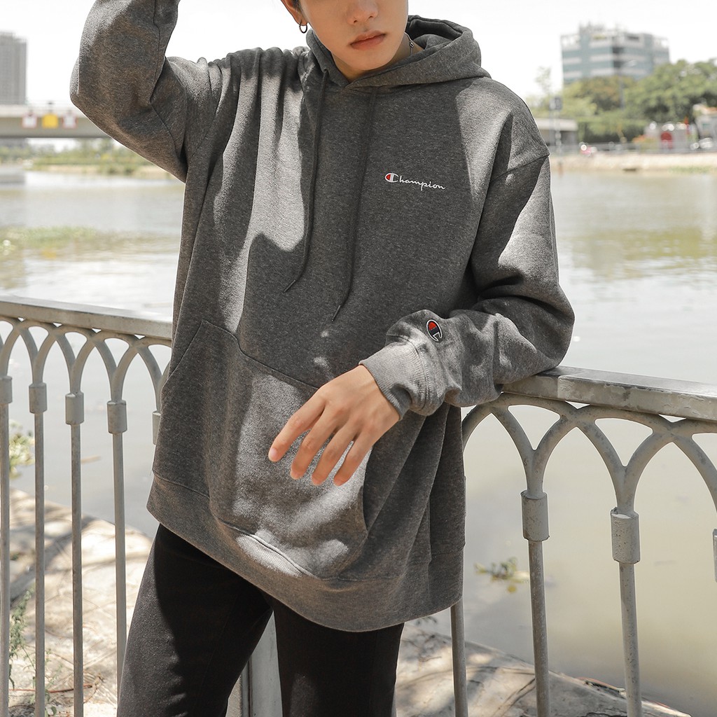 Áo Hoodie Thêu Logo Champion Sắc Nét Phía Trước-Chất Vải Nỉ Bông Cotton-Form Rộng Rãi Unisex Nam Nữ-Màu Xám Đậm