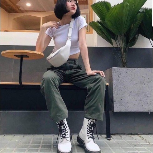 [ Mã WASTAPR giảm 10K đơn 50K] Áo Croptop Body Trơn Siêu Hot Hit Hai Màu Đen, Trắng LAVUSA | BigBuy360 - bigbuy360.vn