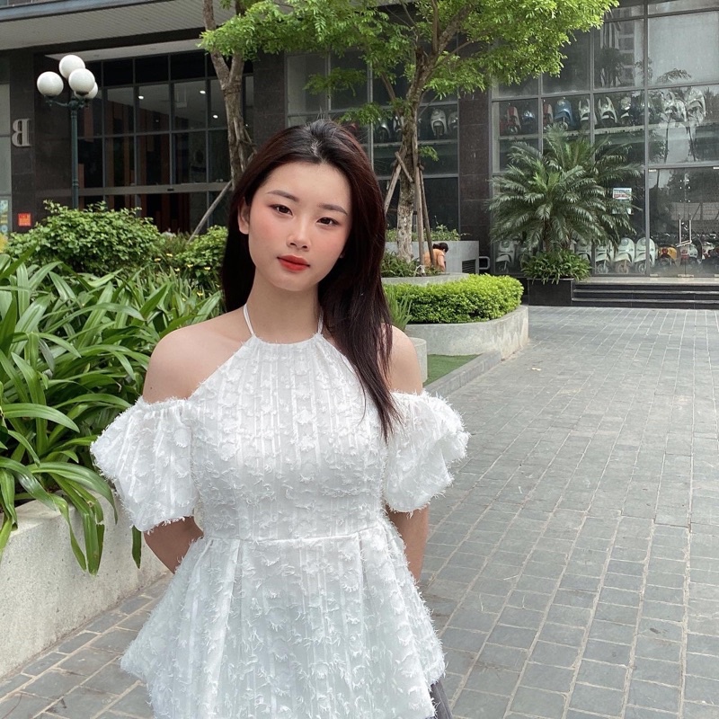 Áo tơ lông cổ yếm tay bồng mặc được 2 kiểu màu trắng đen size S M L XL