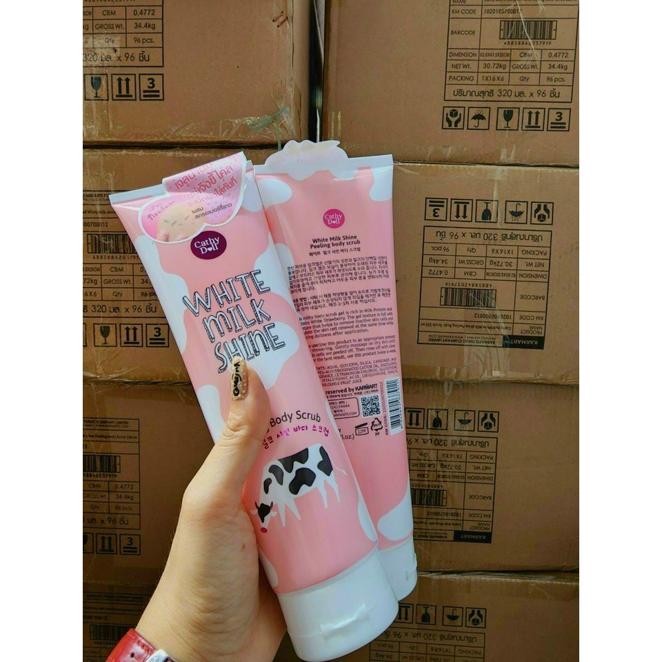 Tẩy Tế Bào Chết Toàn Thân Trắng Da Sữa Bò Cathy Doll White Milk (320ml)