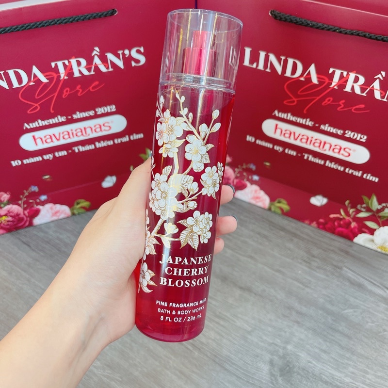 xịt thơm toàn thân Bath &amp; Body Works japanese Cherry Blossom 236ml
